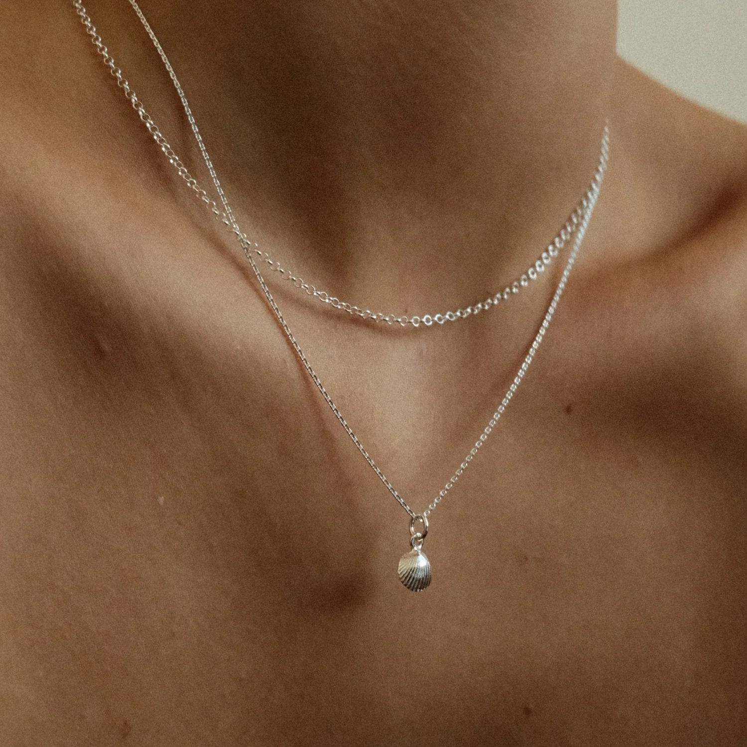 Silver Delicate Jasseron Necklace - Image 4